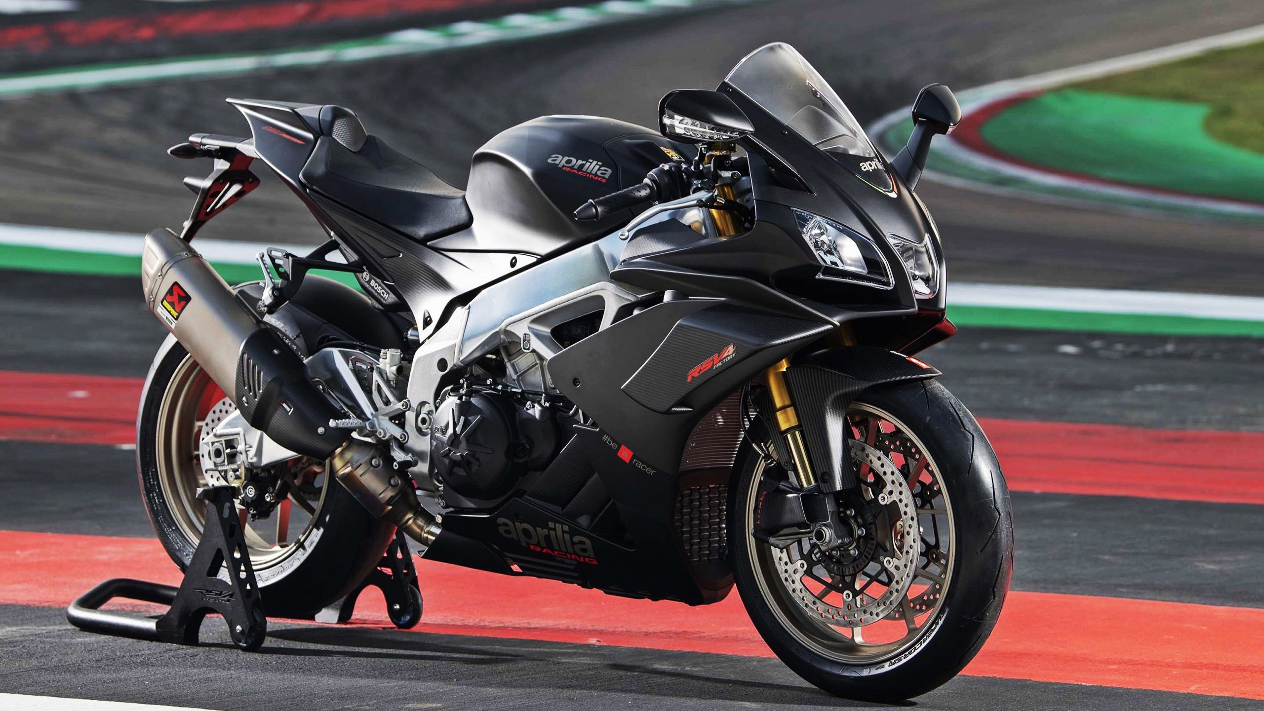 伊朗男足在巴黎奥运会比赛中以1-0战胜法国，21年伊朗男足大名单