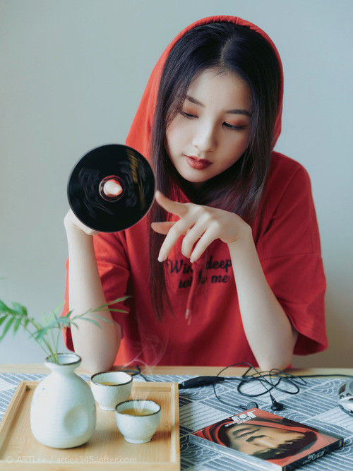 巴列卡诺士气高昂，紧追前面，出人意料，巴列卡诺数