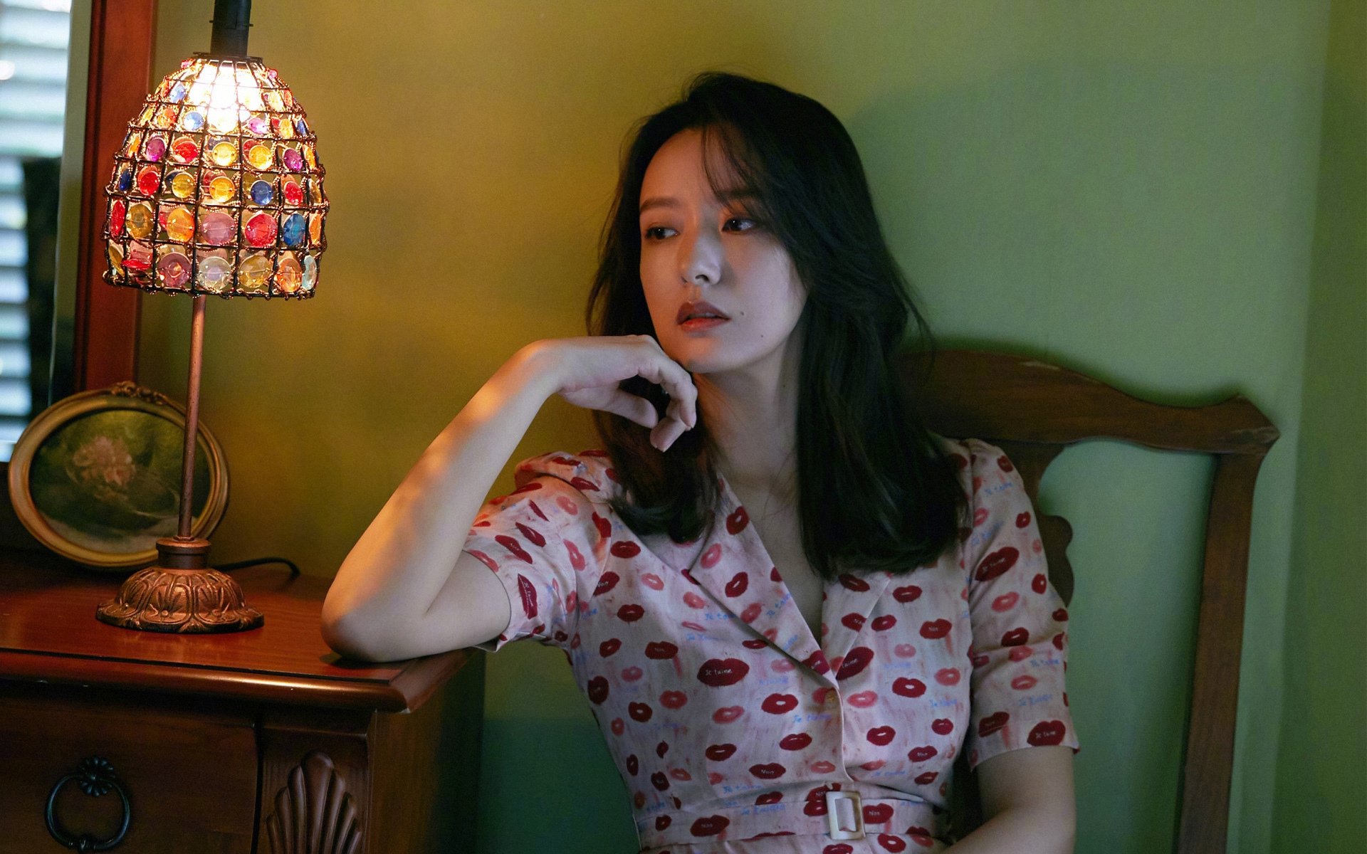 中国女篮高强度对抗中展现坚韧意志，中国女篮高强度对抗中展现坚韧意志的是谁