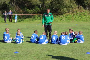 九游电脑版-女篮老将坚持出战为队伍稳定发挥贡献宝贵经验力量，女篮名将